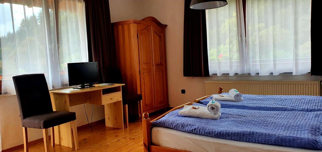 Gruener Baum Hotel Neckargerach Luaran gambar